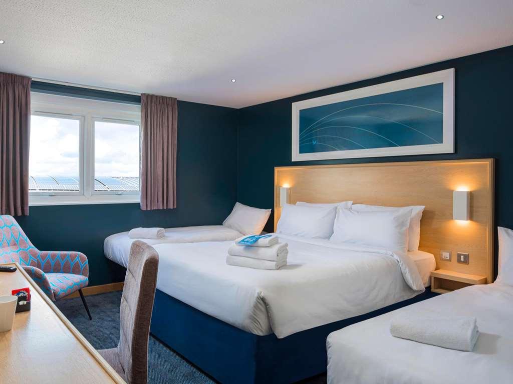 Travelodge Cheltenham Chambre photo