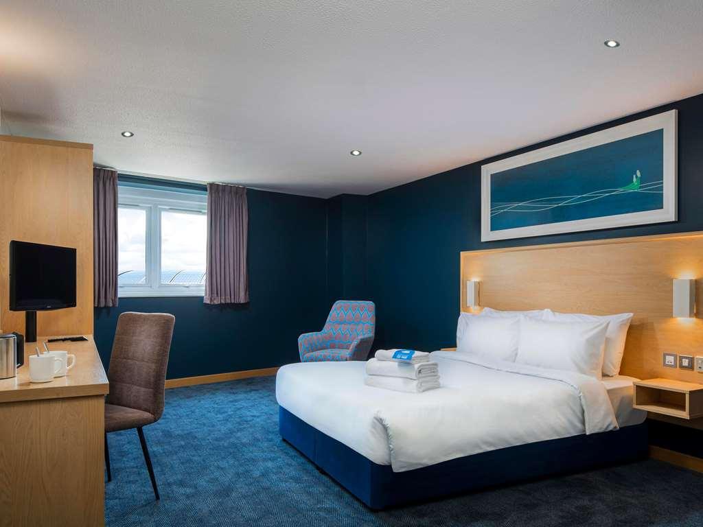 Travelodge Cheltenham Chambre photo