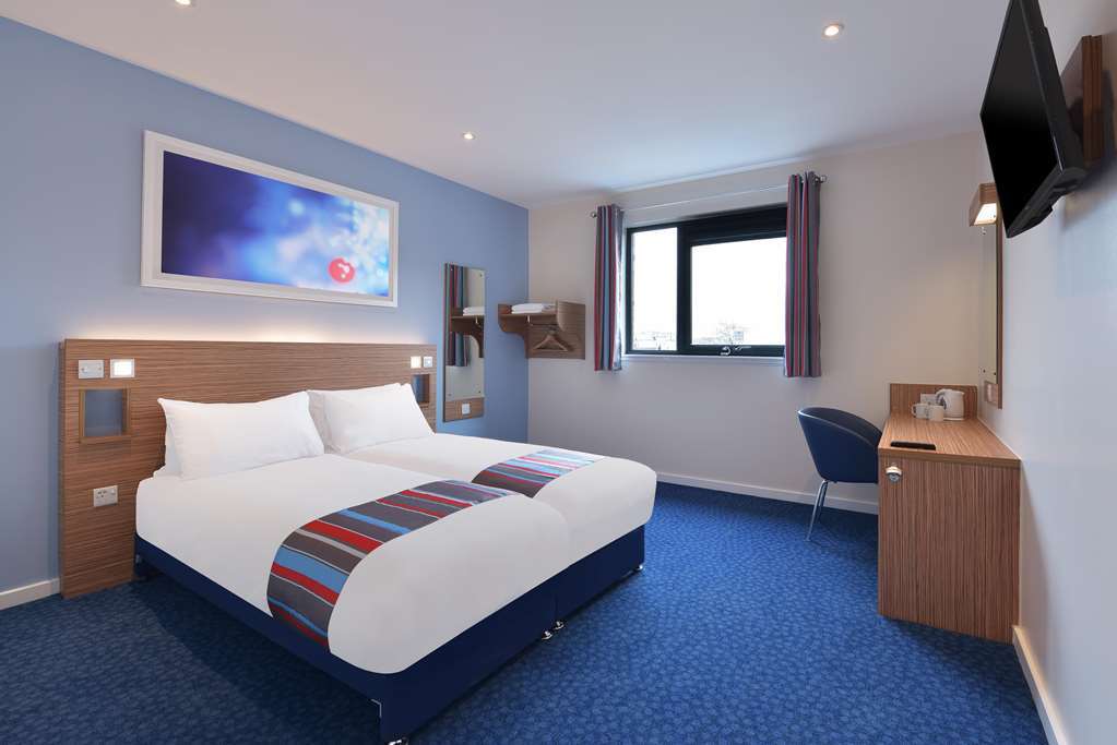 Travelodge Cheltenham Chambre photo